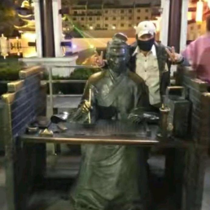 的未来🎼🦋🦋🐍☔🎵🎶