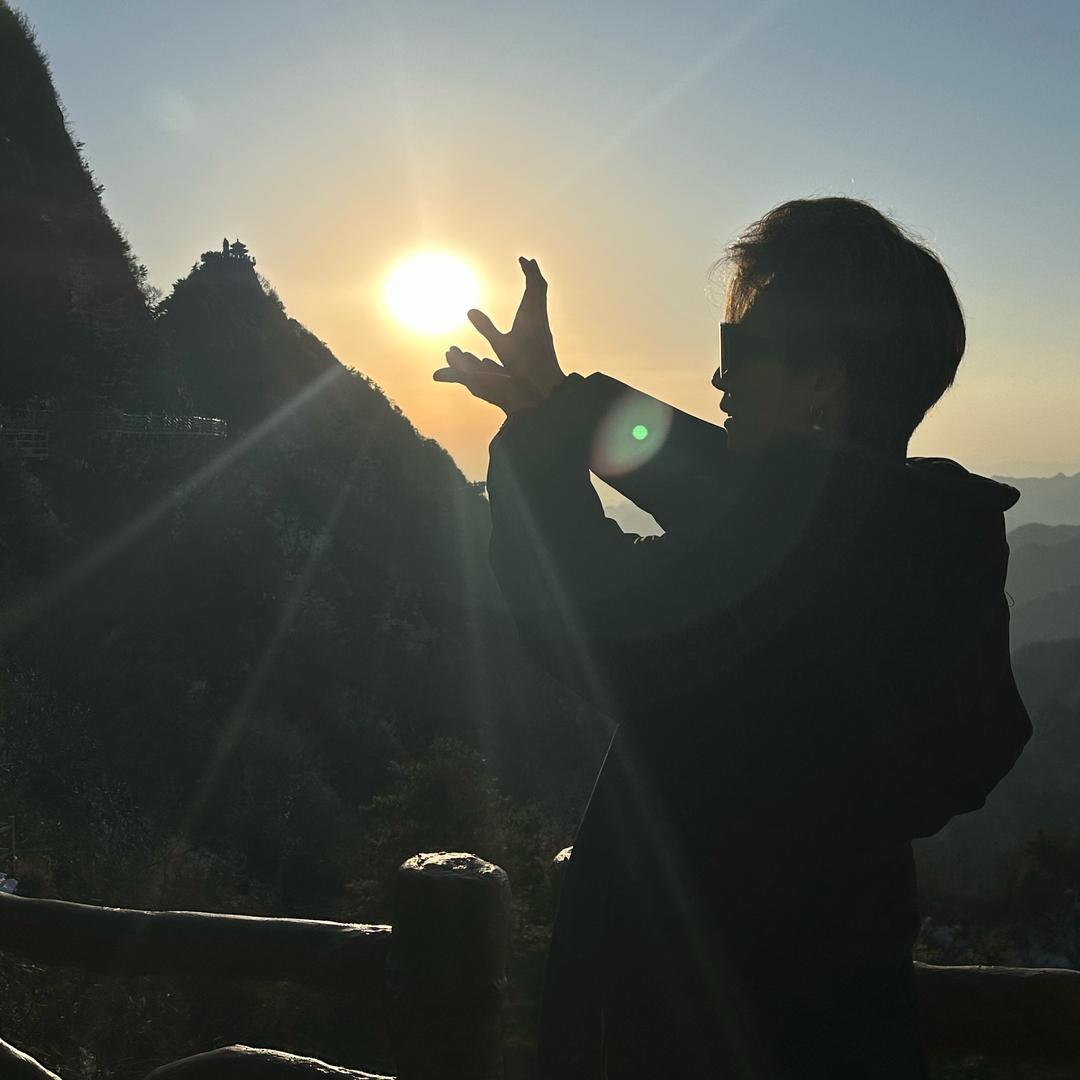 大华不吃菜（万岁山魅惑仙君）抖颜一