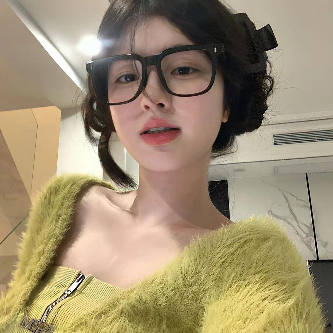 张诗茜