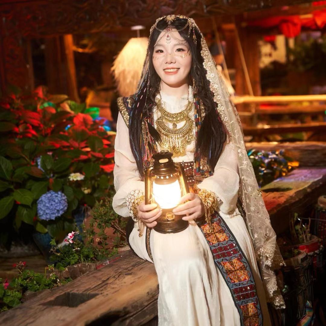 孙家小姐，小燕子