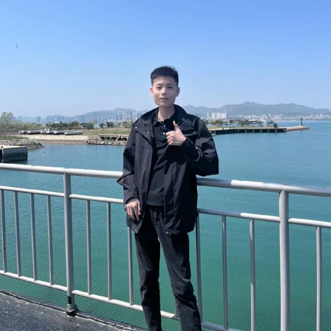 养狗的阿龙