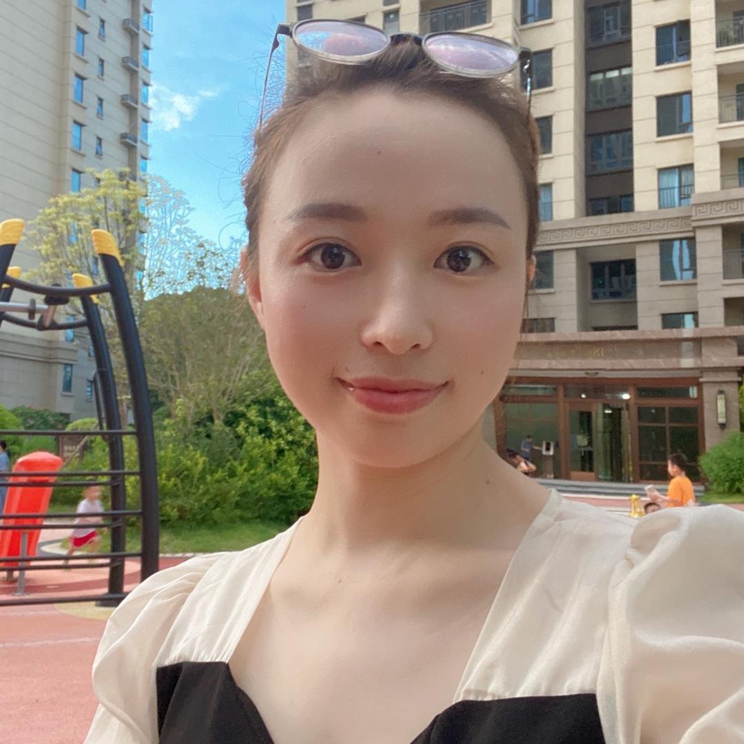 蕾蕾爱吃