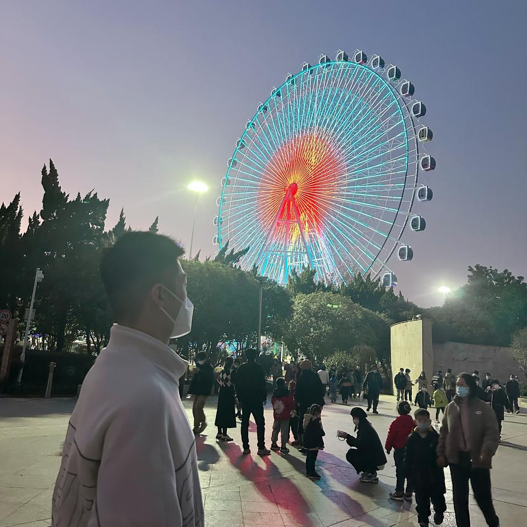 不亮灯的街.