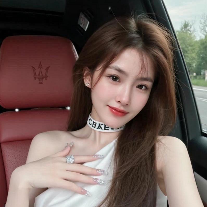 ▸ Vicky ‘’ ✴︎