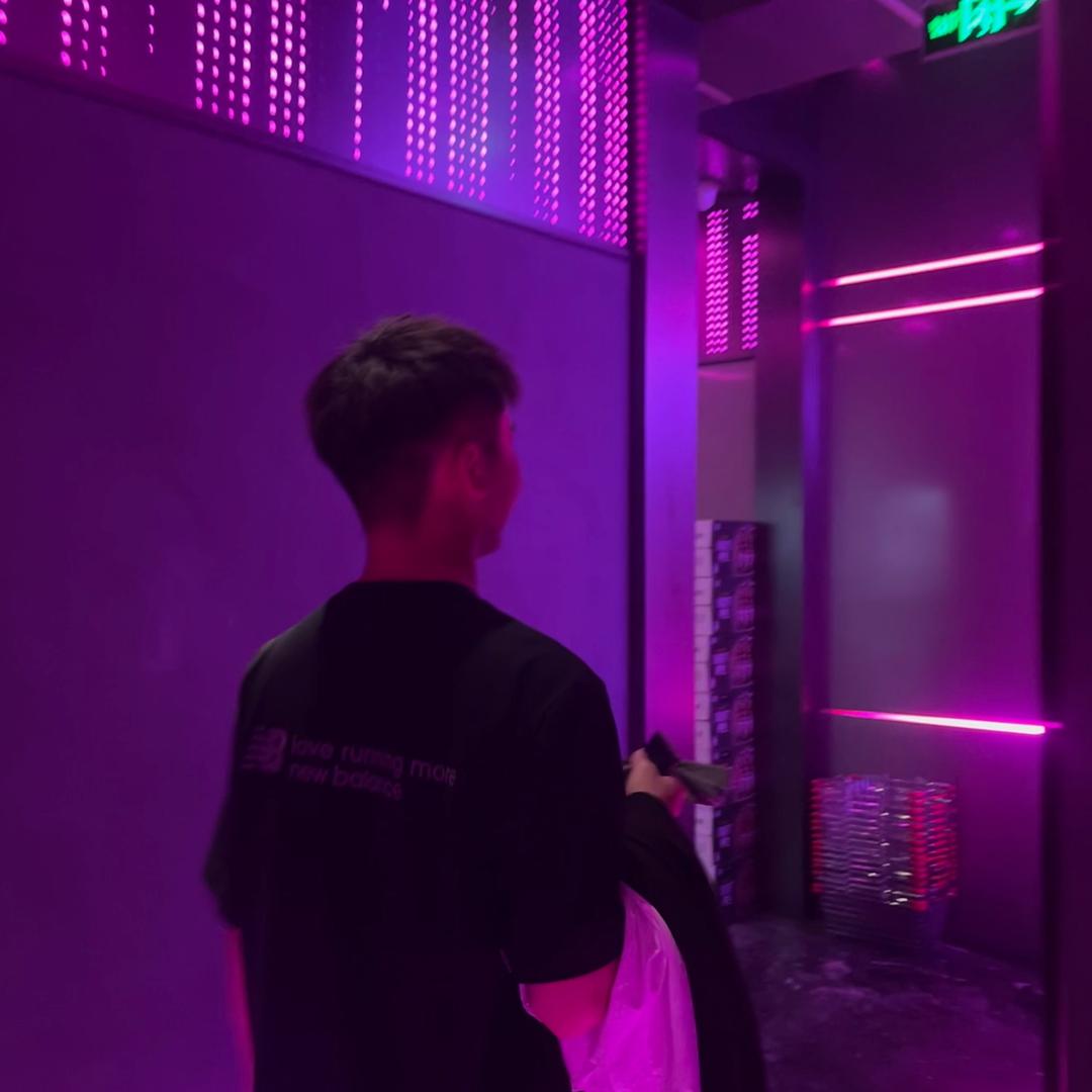 娄能能