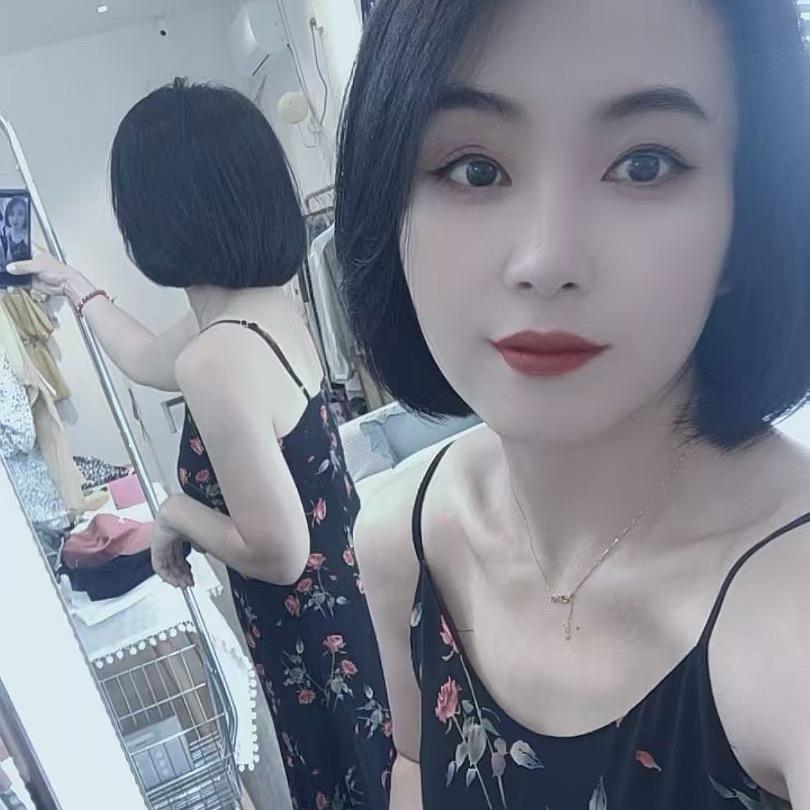 倩倩（每晚8点直播）