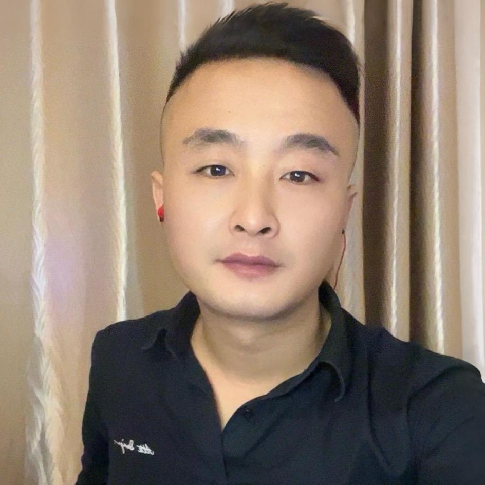 锦中诚艳艳
