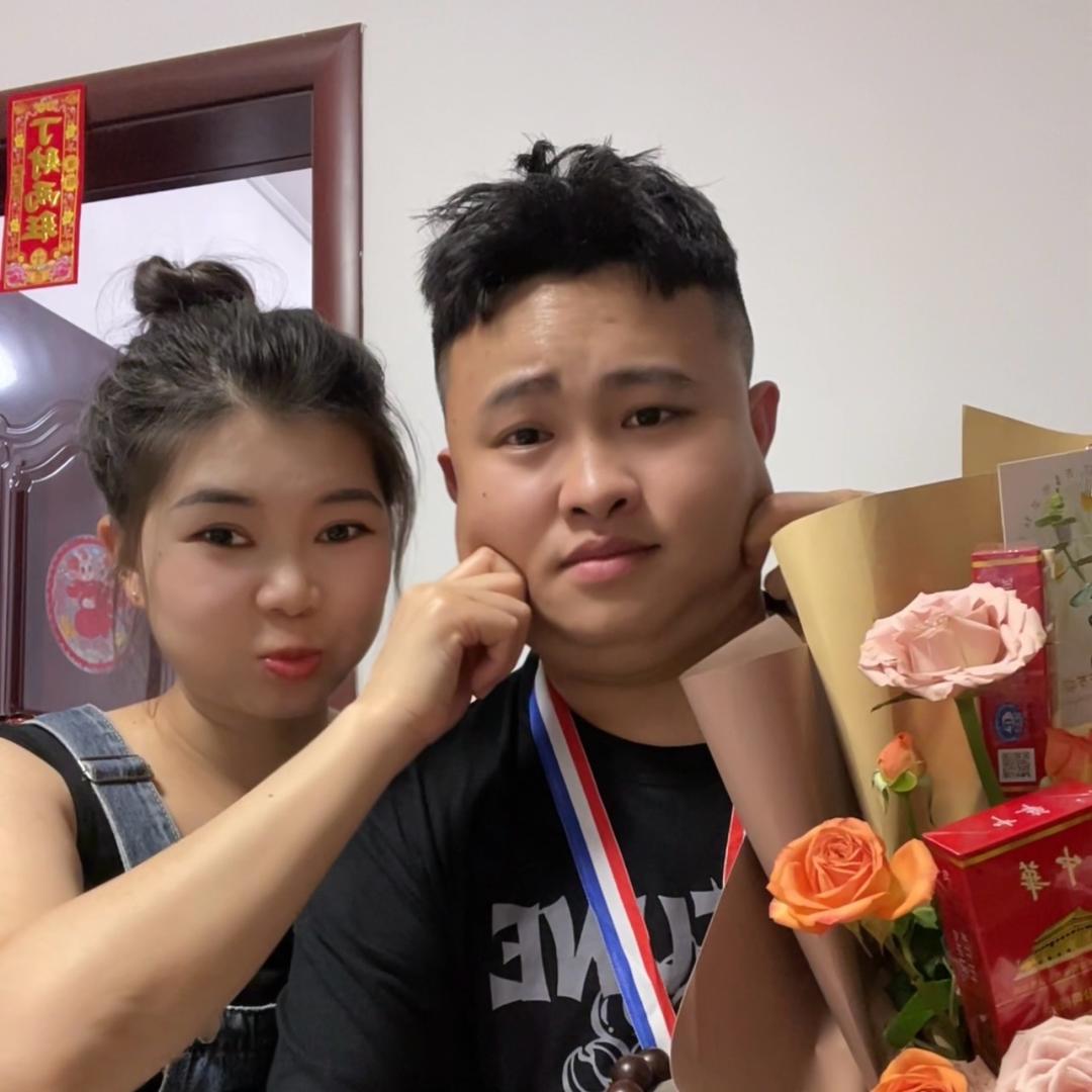小表弟呀！
