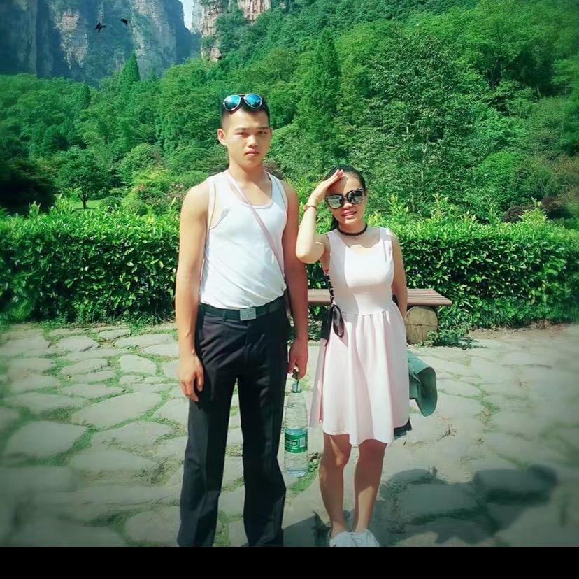 阿标扛楼搬运