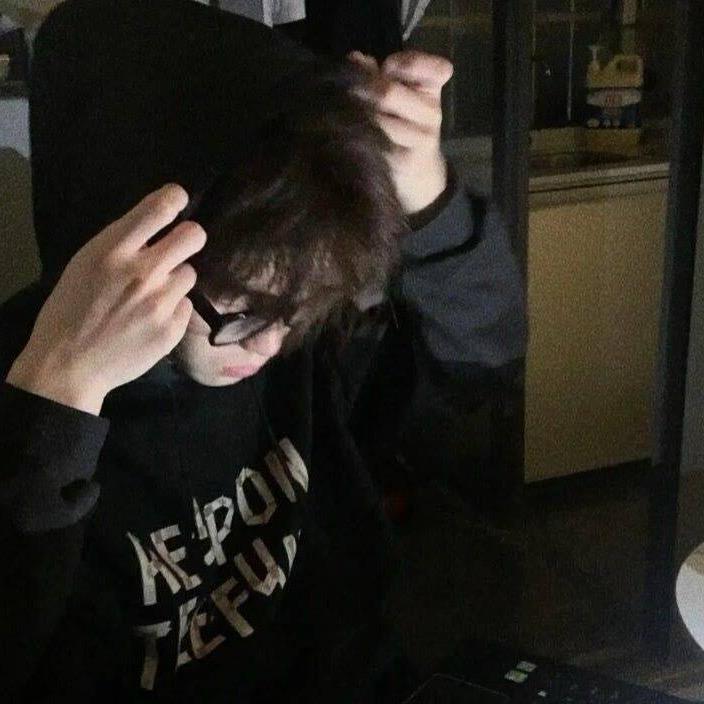 G.de