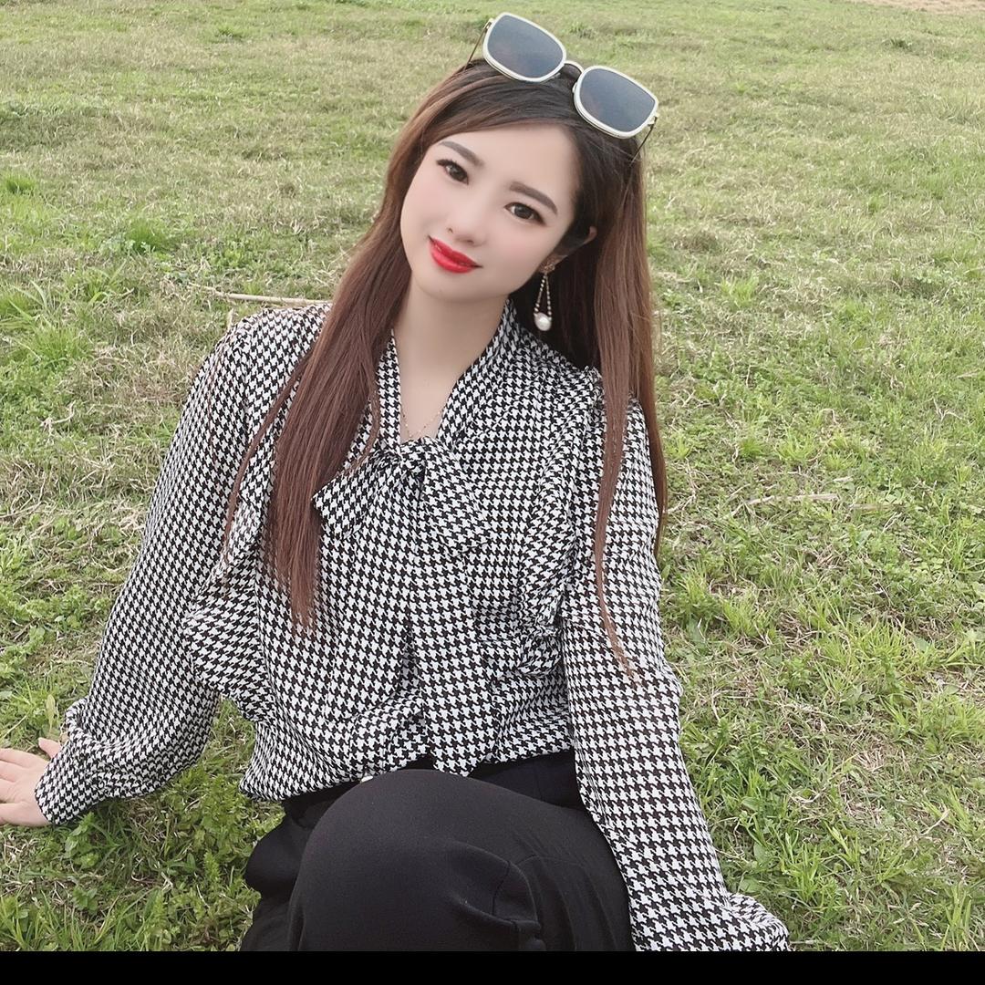 思玥轻奢女装