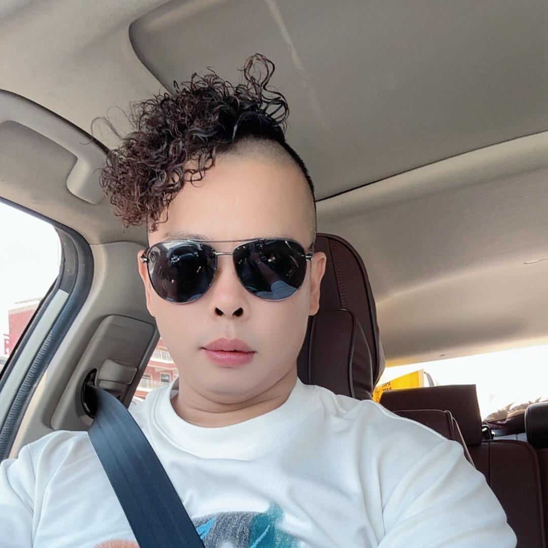 哥、一在潇洒