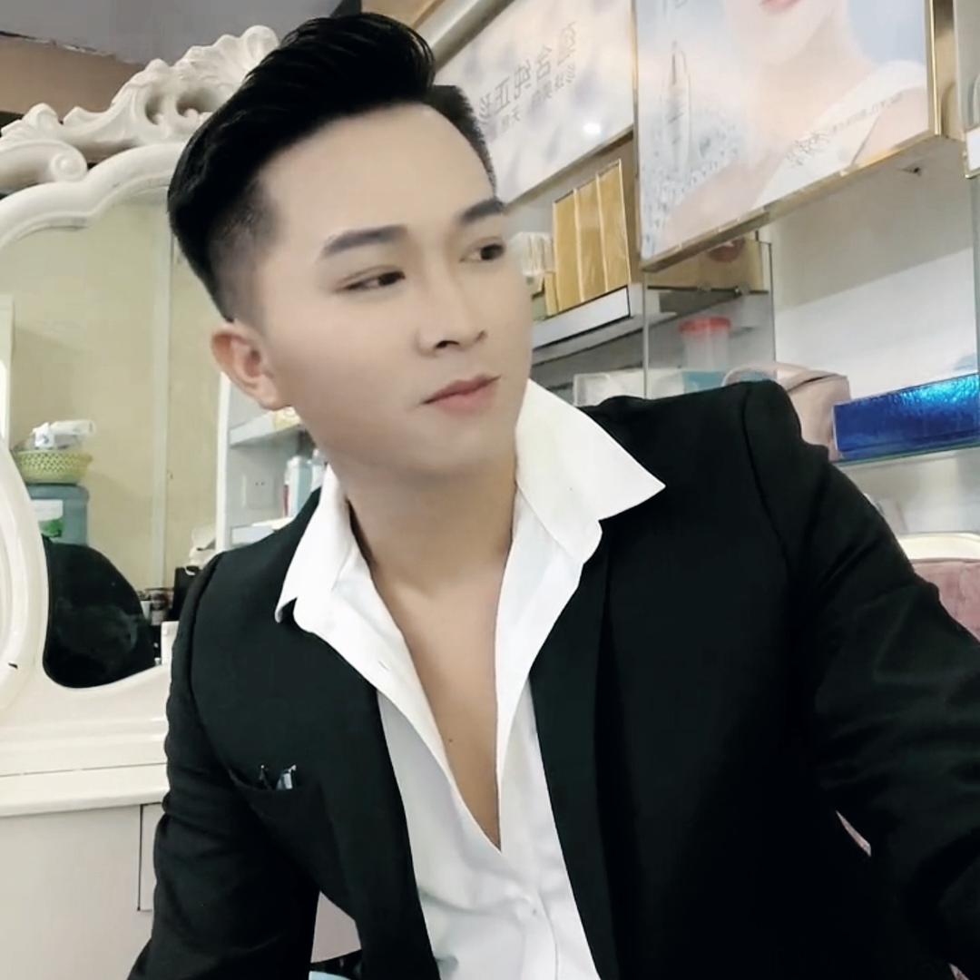 @嘉文