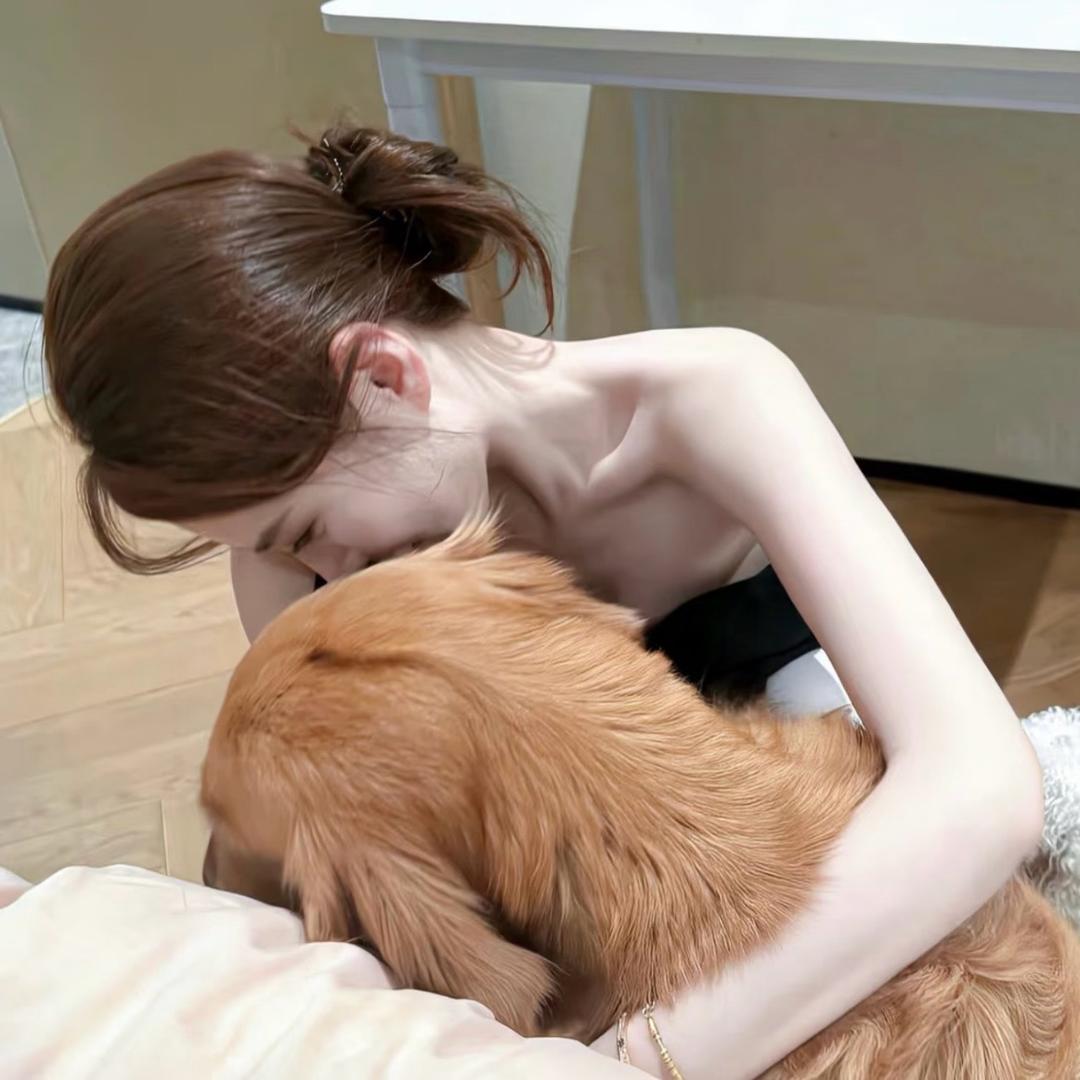 皮皮^