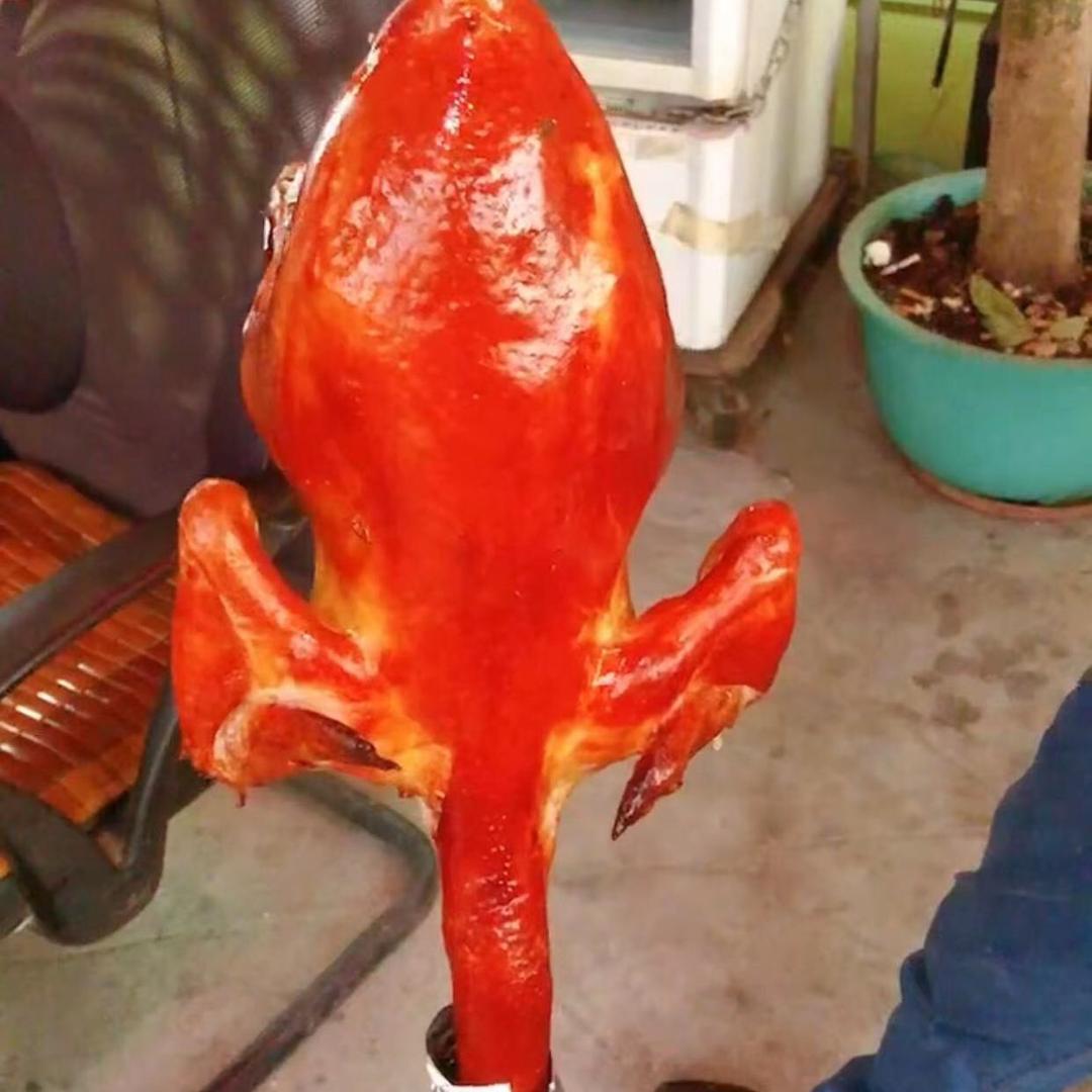 披萨园 脆皮烧鸡 生烧猪头骨