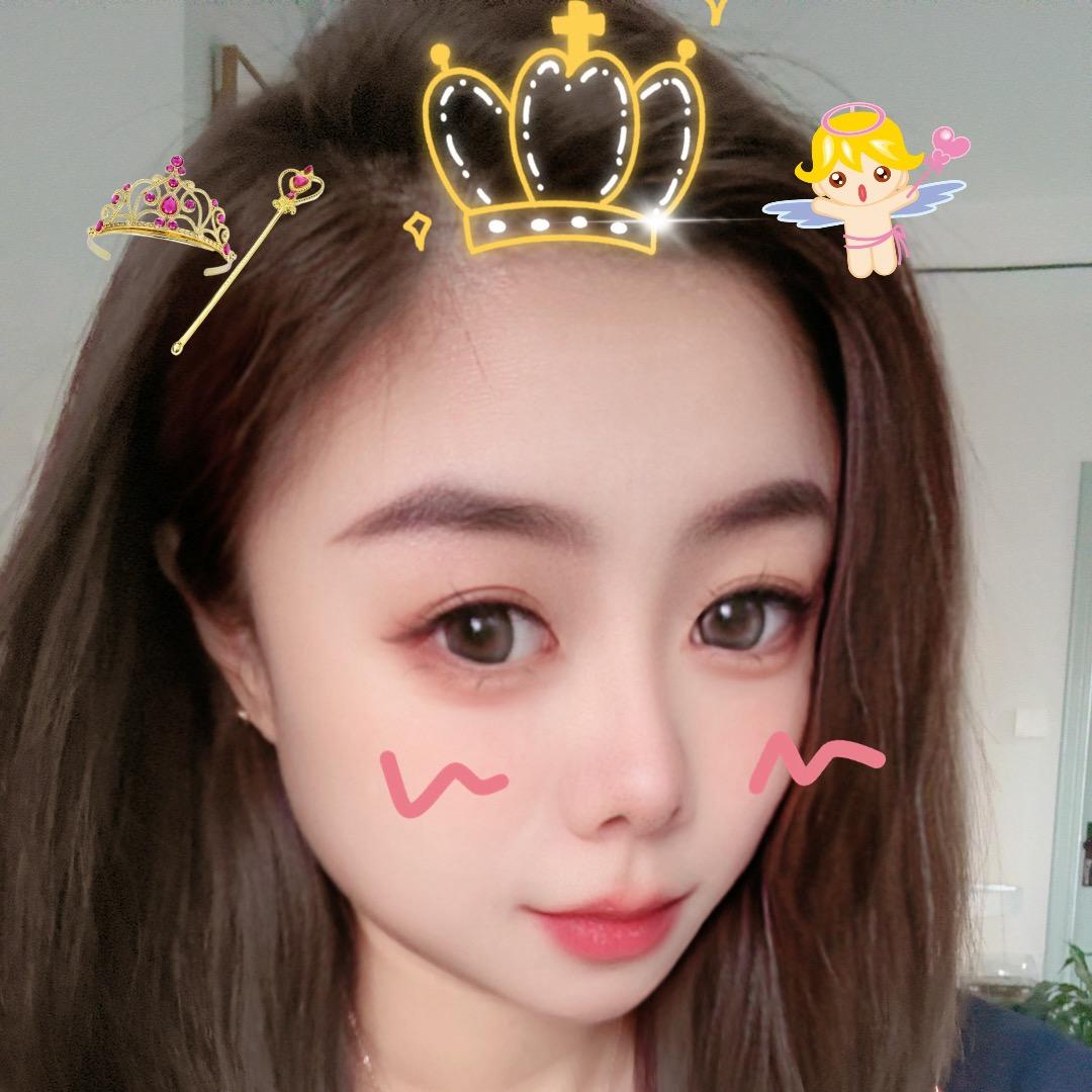 财神爷心尖上的琳琳呀！💋