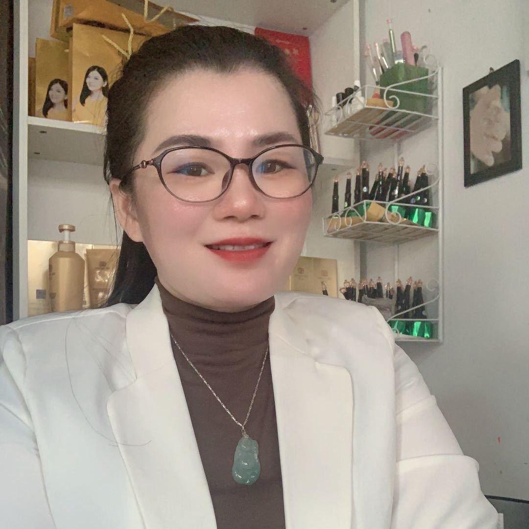 韦总，白养黑，专业管理头皮抗衰