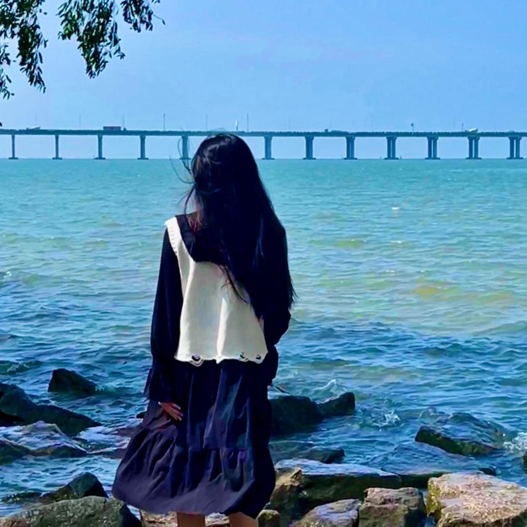 小胡不想上班