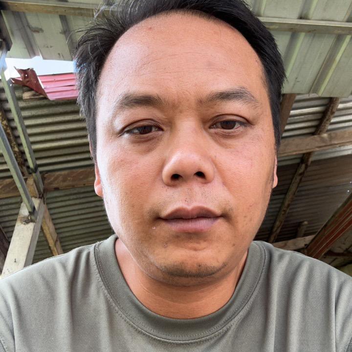 何表在奋斗的路上
