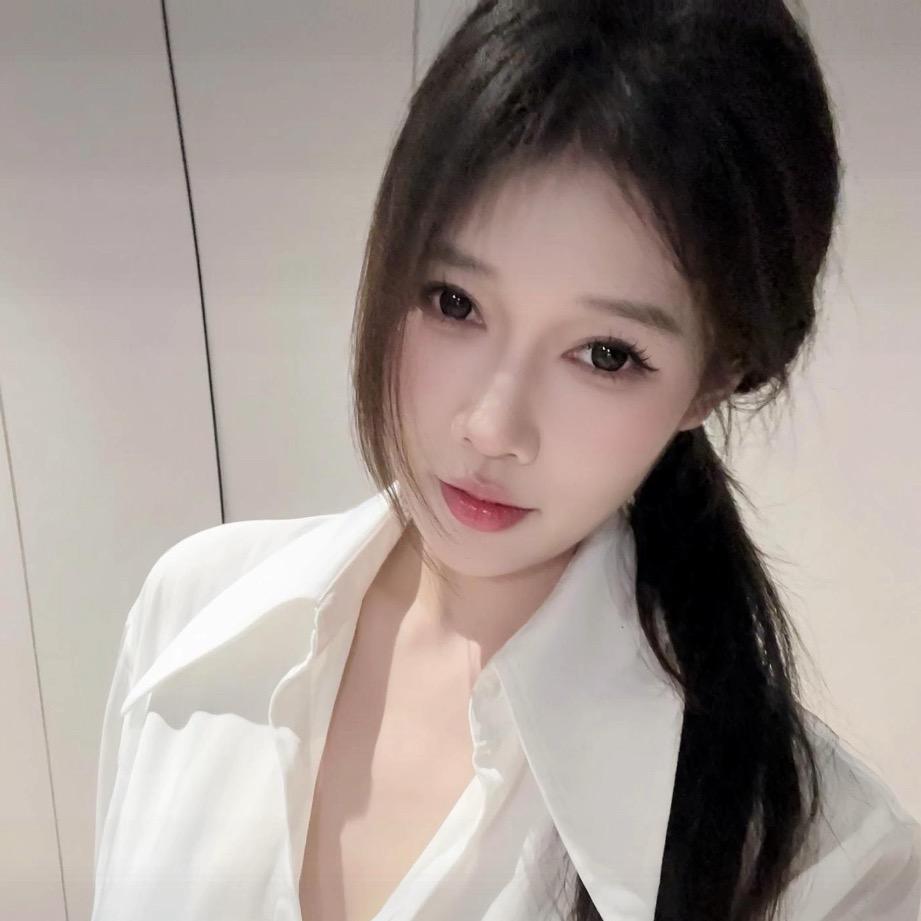 哥哥你看她～