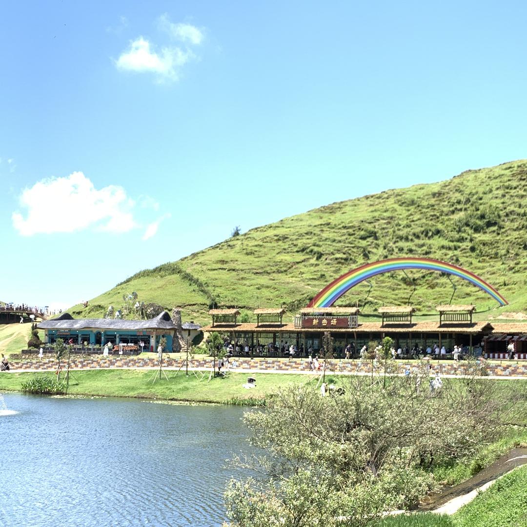 丘财Vivian服饰工厂店