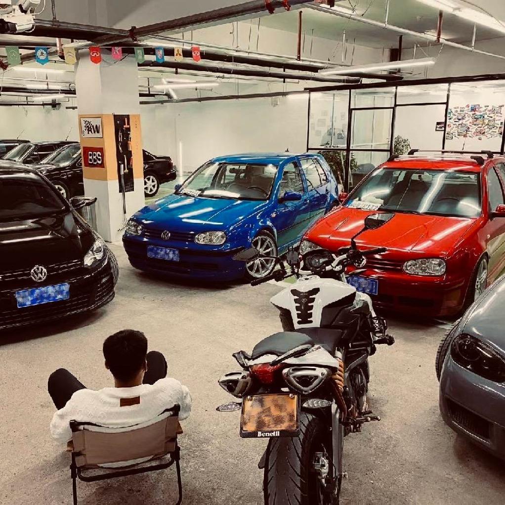 秋时车库（小吴）