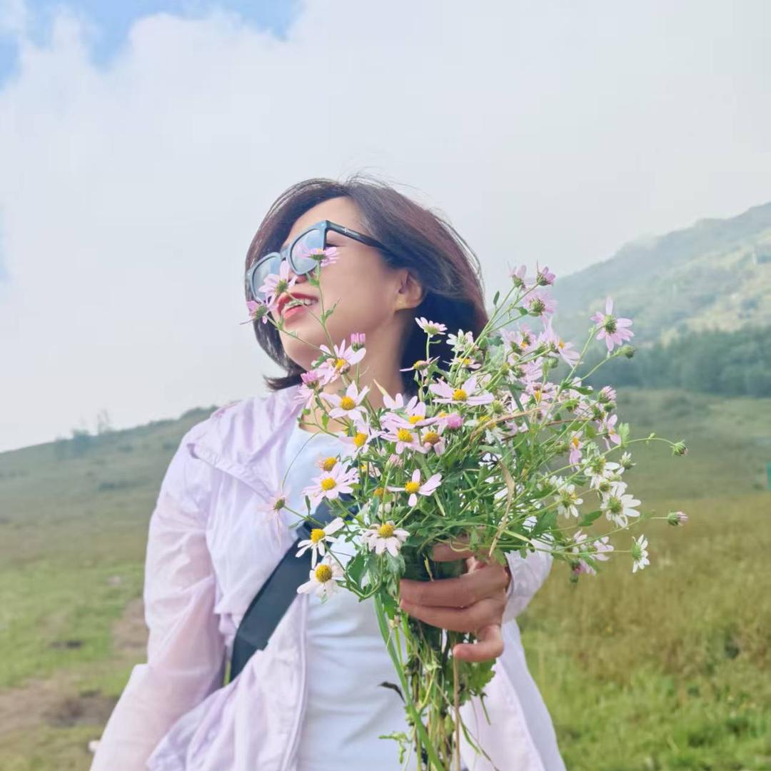 (っ˘зʕ•̫͡•ʔ小lucky