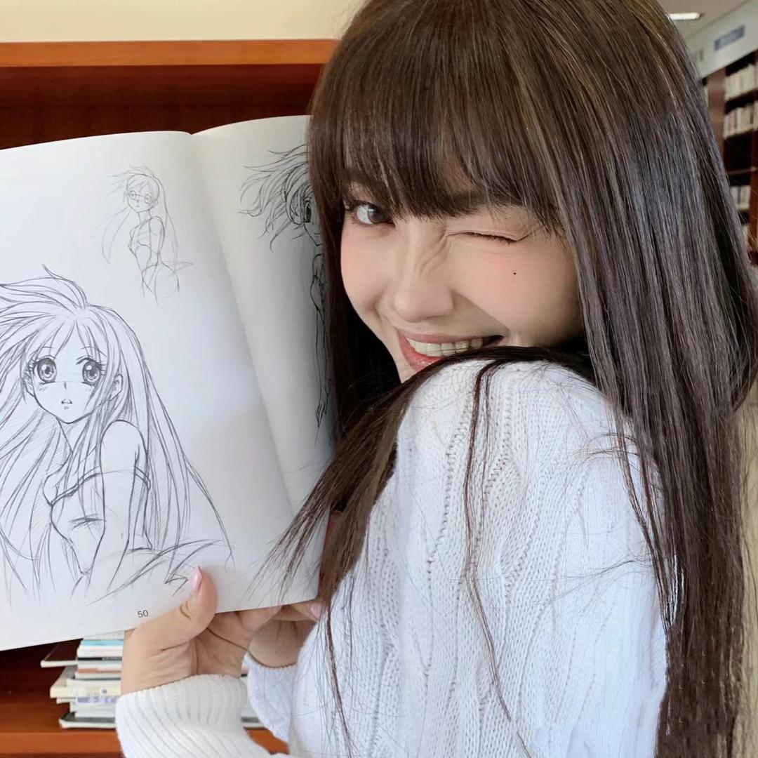 高冷的香菜美女