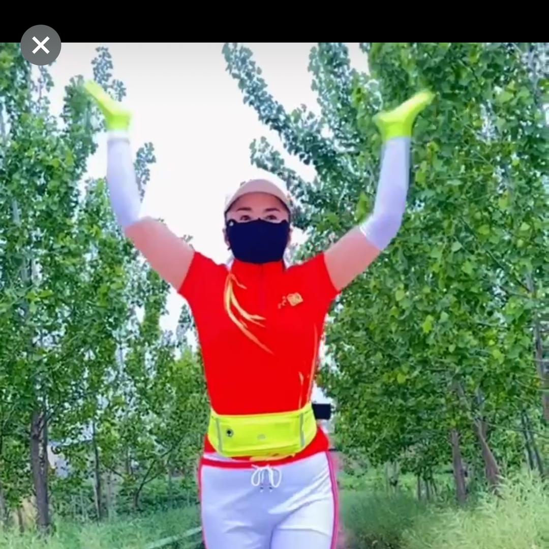 下楼骏马健走队