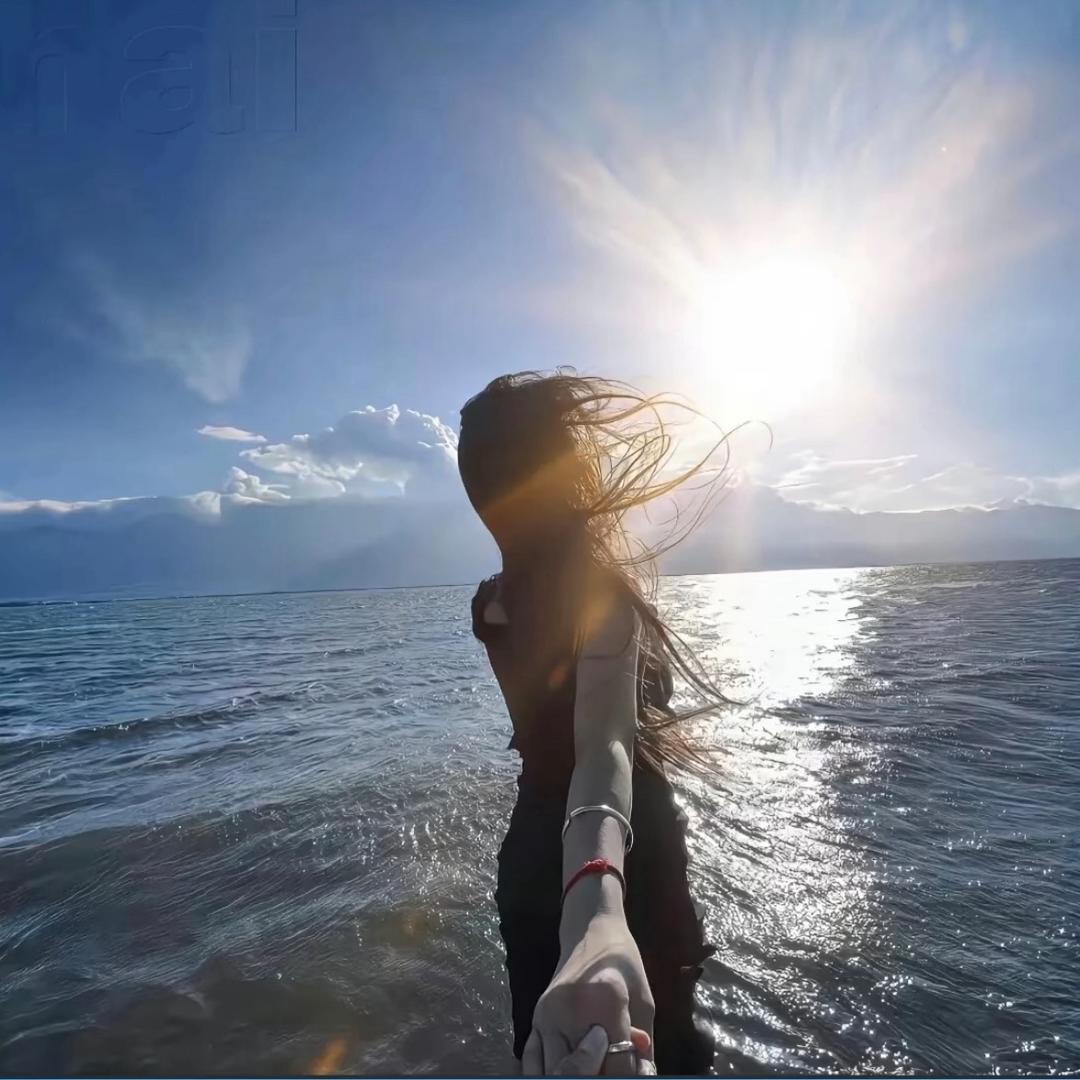 等海边的月亮🌙