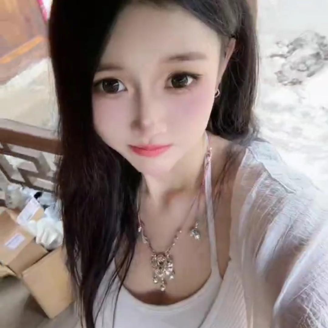 李妍妍的生活动态