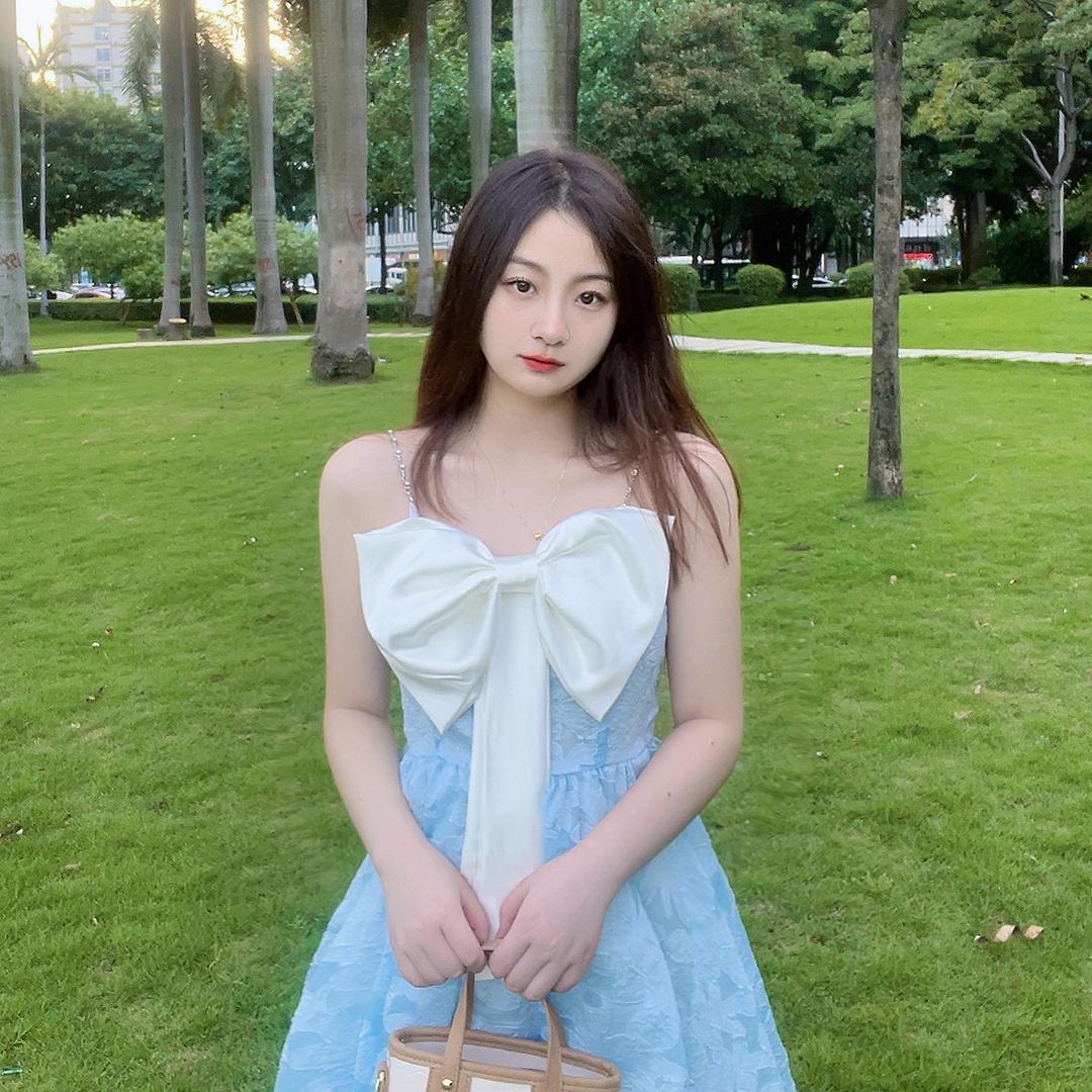 网不红的小啊盈