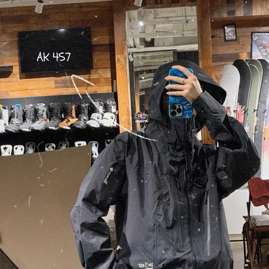 滑雪勤劳小蜜蜂