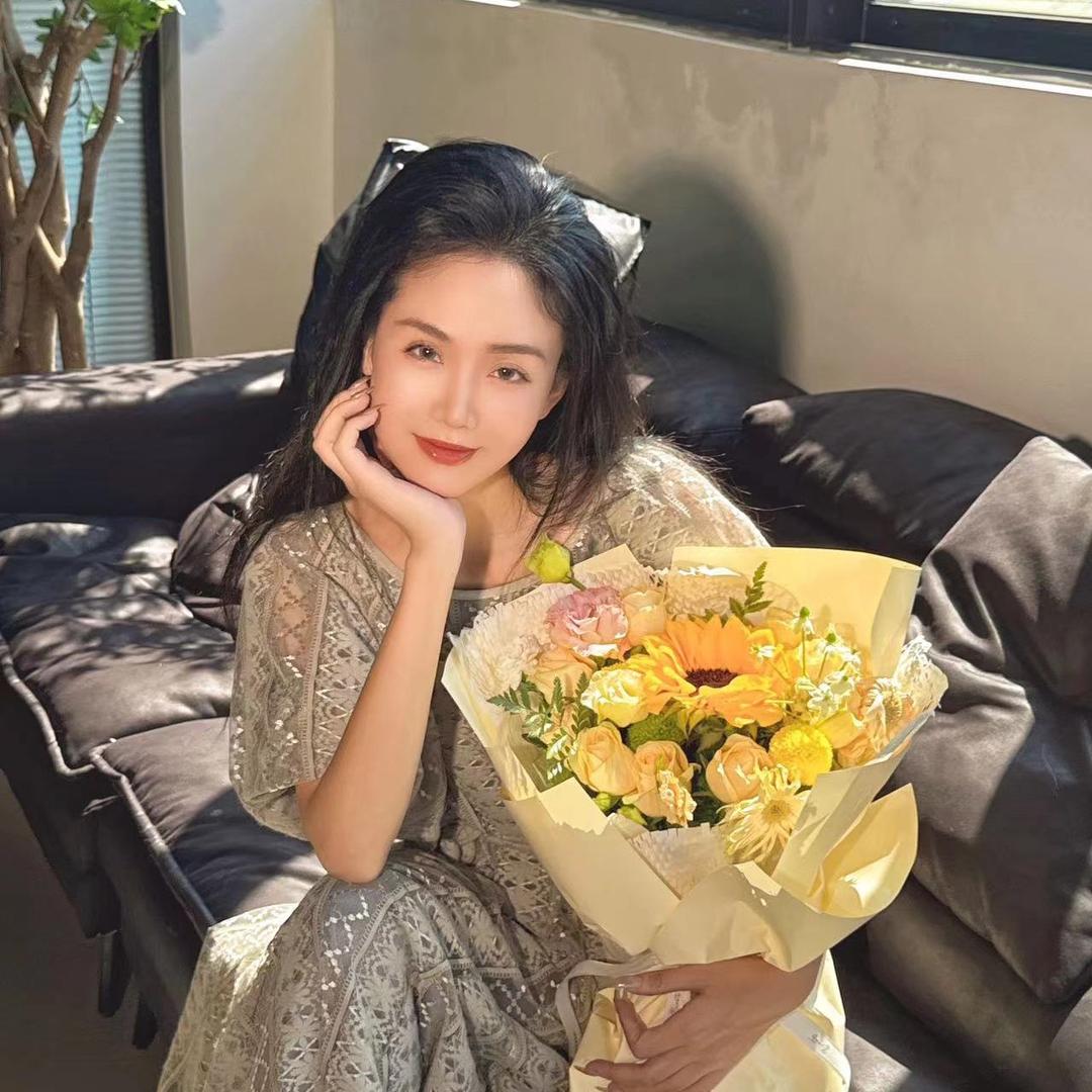 娜三月-小宝（广州小青）@抖音