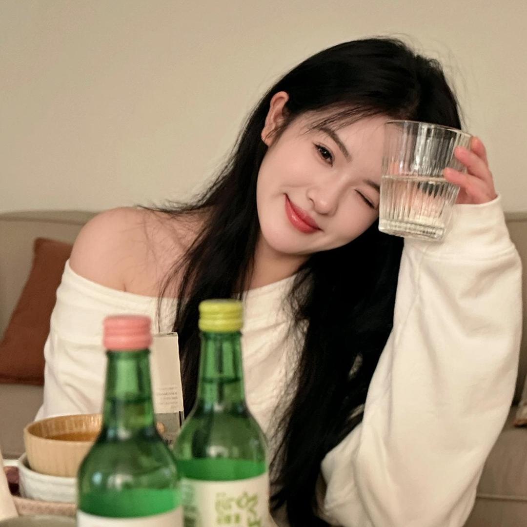 快快是个小女孩呀👧