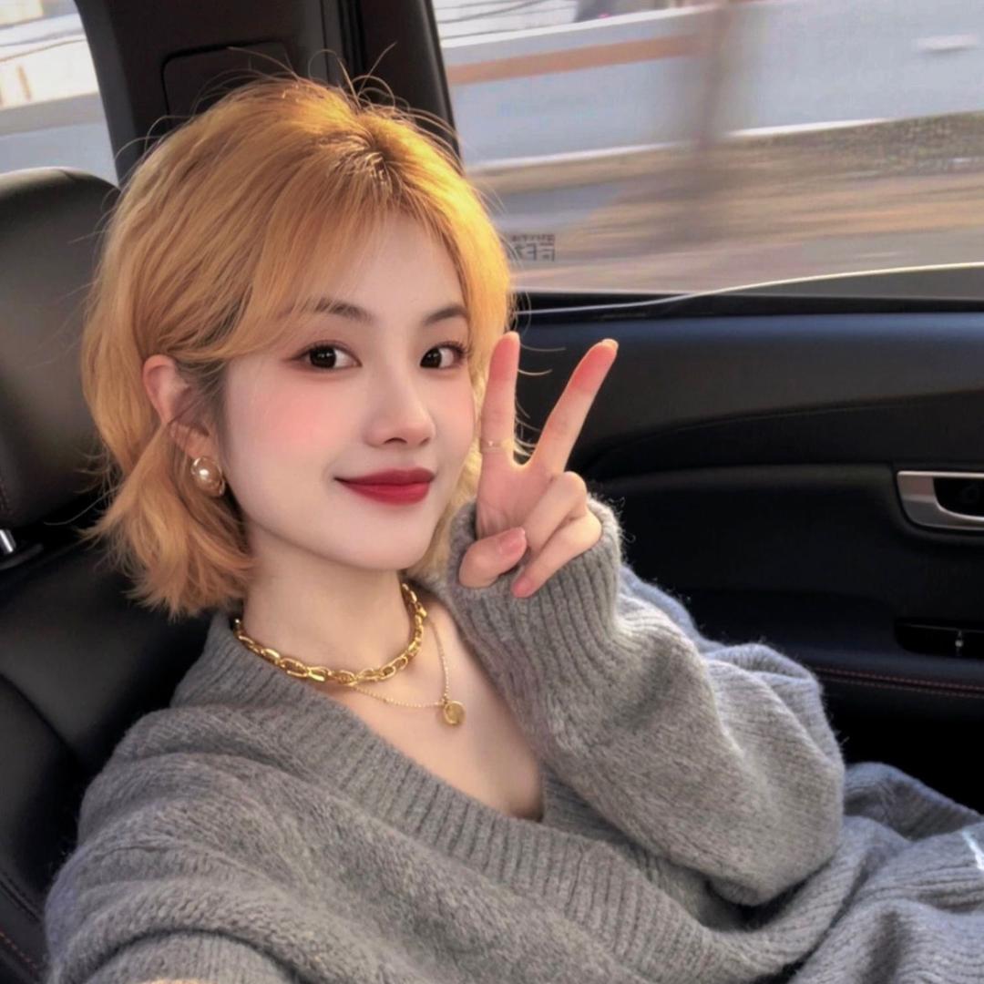 四队镇汣麦女装、小曼