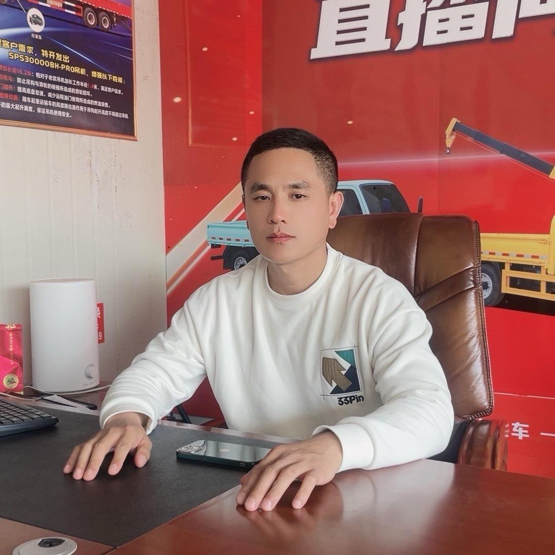 张楠 神百随车吊厂家