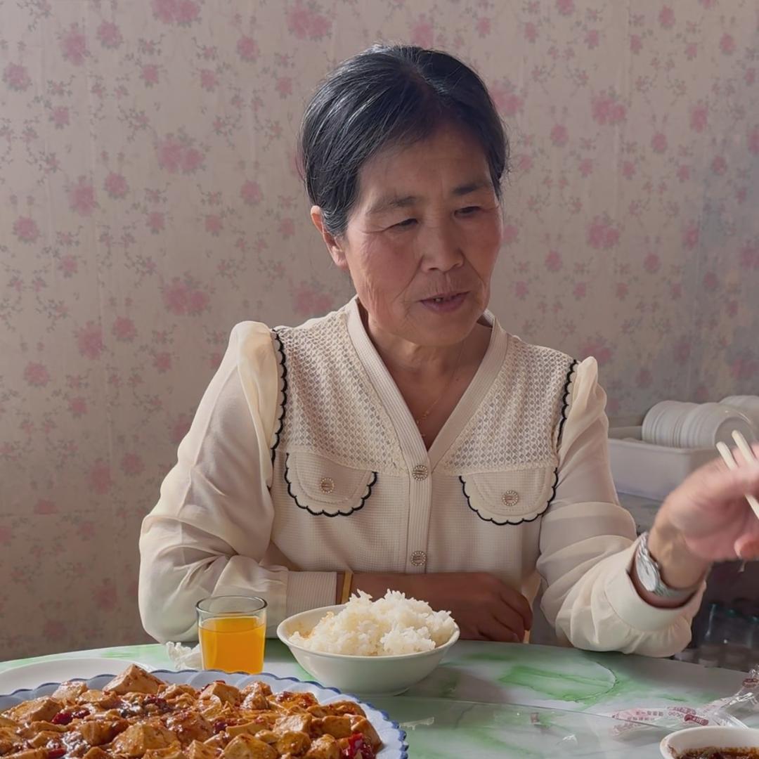 岁月里的温柔婆媳花
