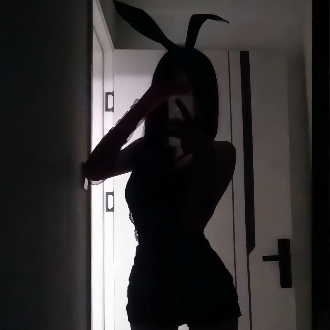 女二