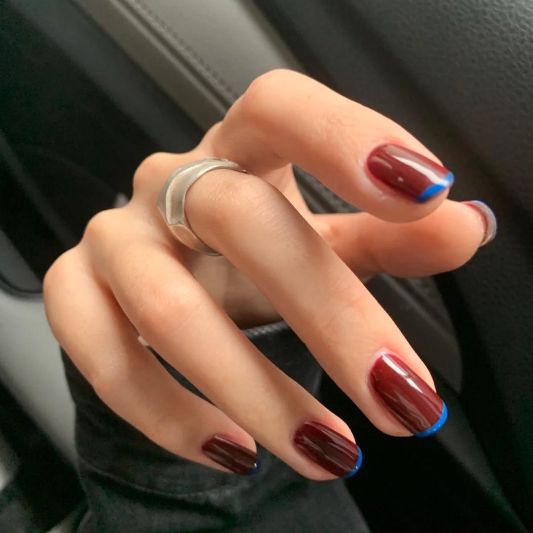 爱美甲的小姐姐