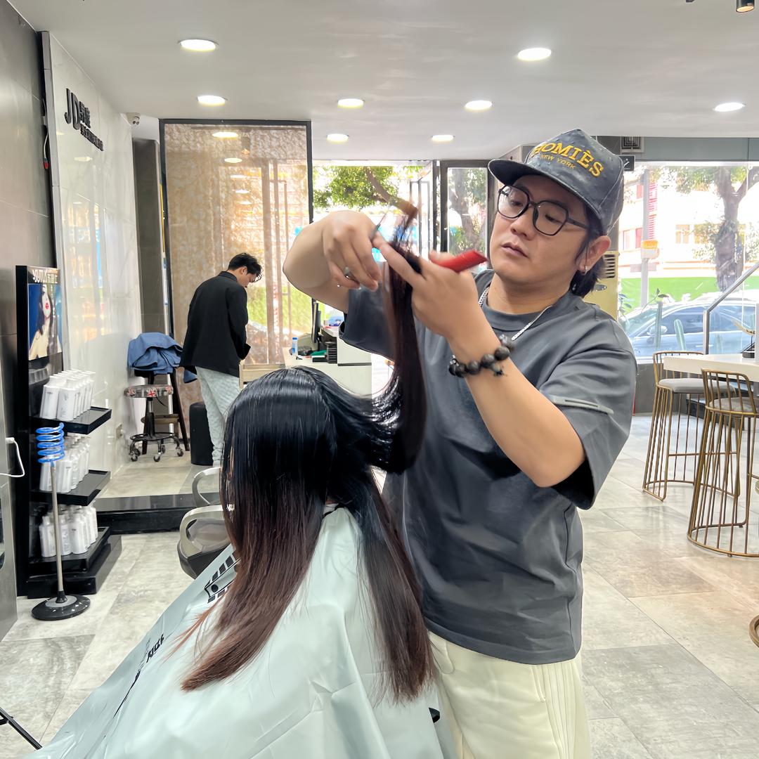 @罗天肇庆发型设计大师
