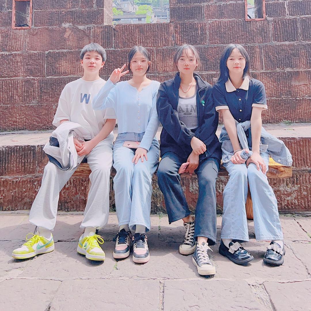 灵@馨@戌@诗🤭