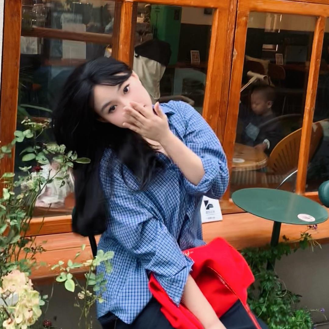 莉莉朱