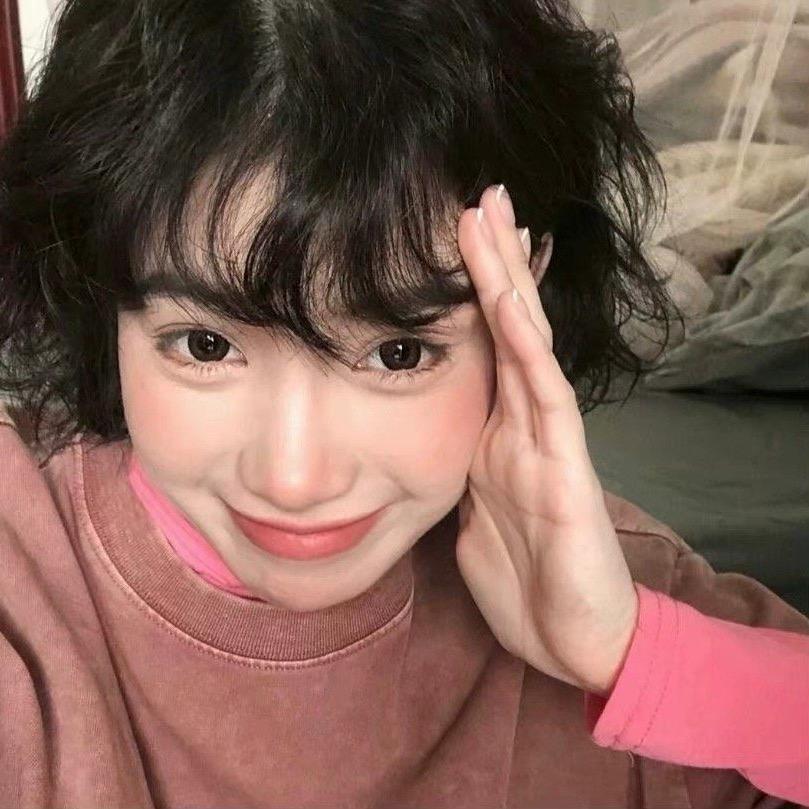 李李/