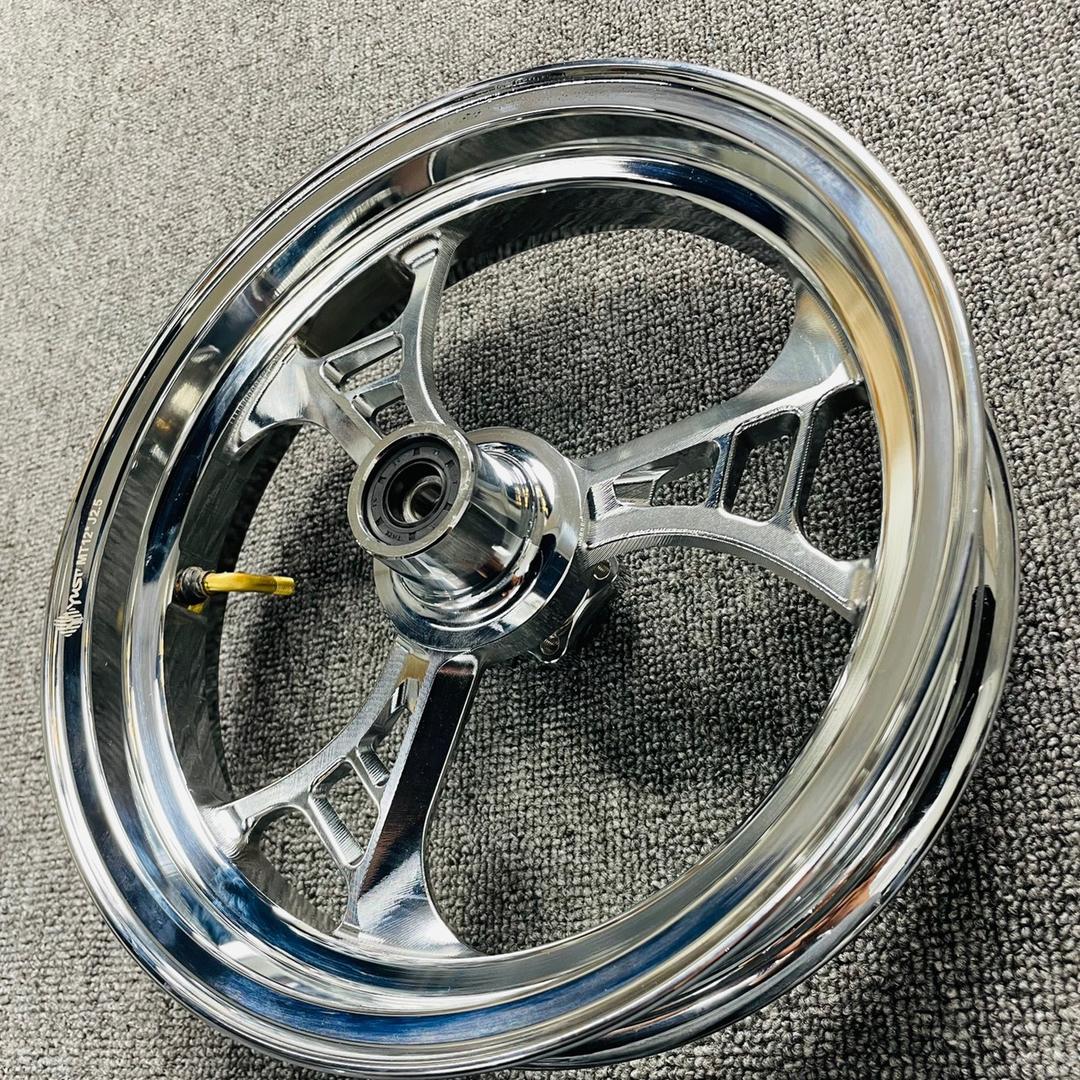 小牛，宇斯特改装品牌