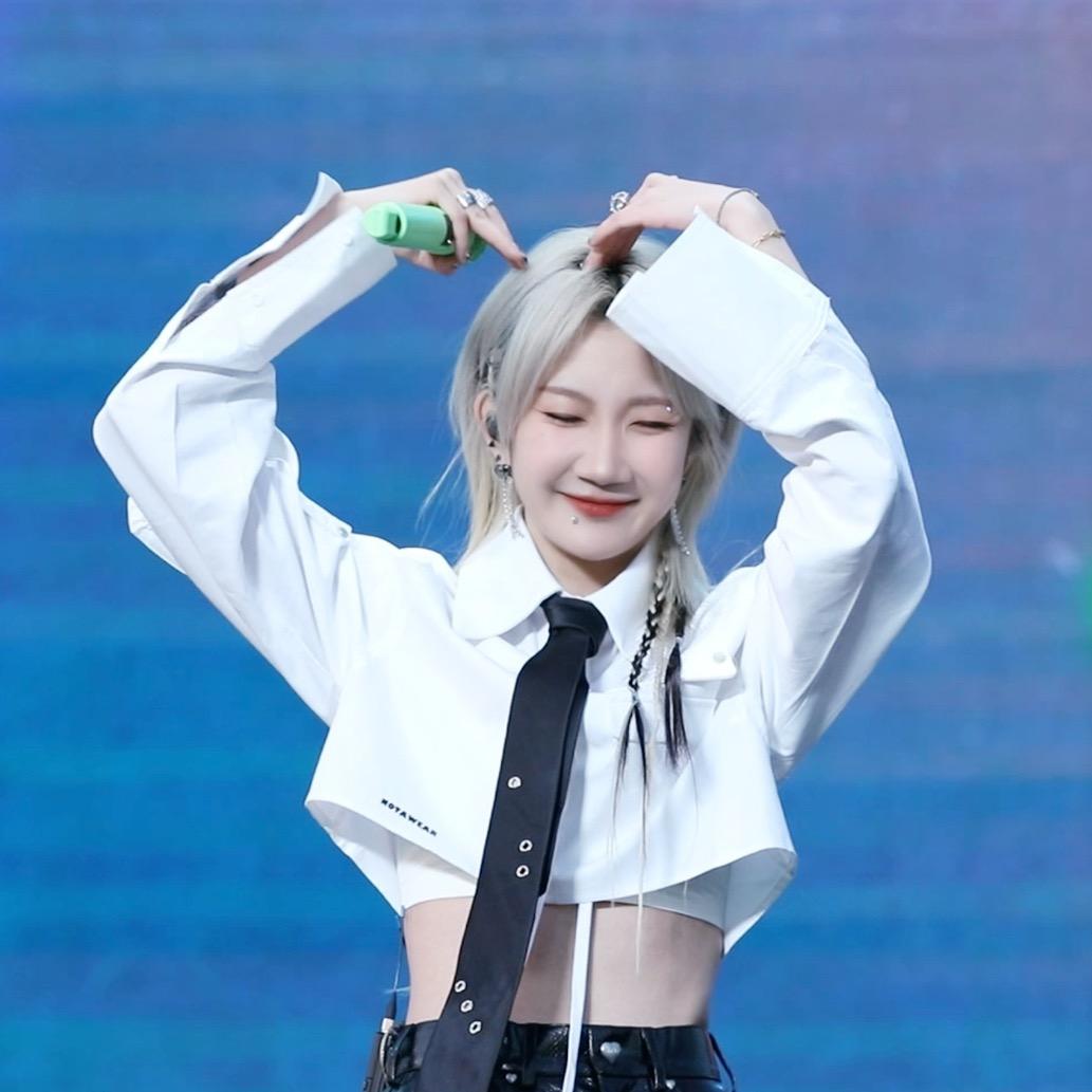 NINEONE乃万的馨鲜事