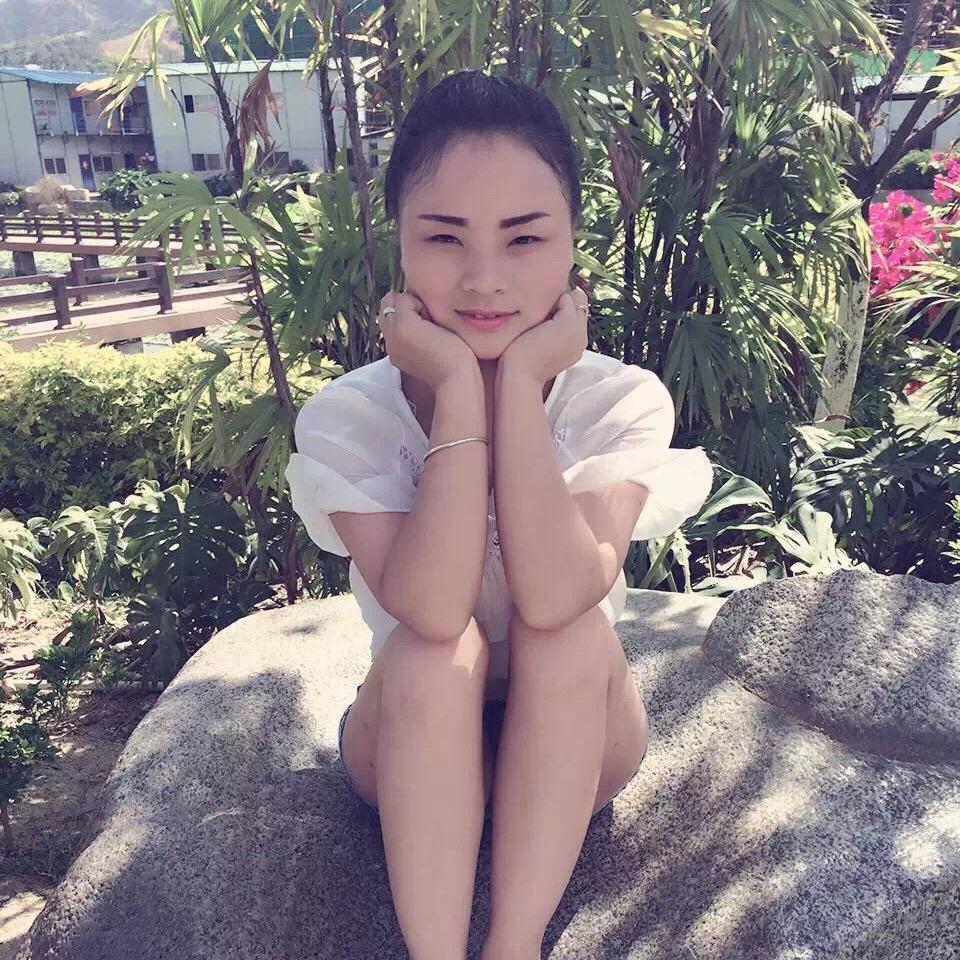 梅梅.