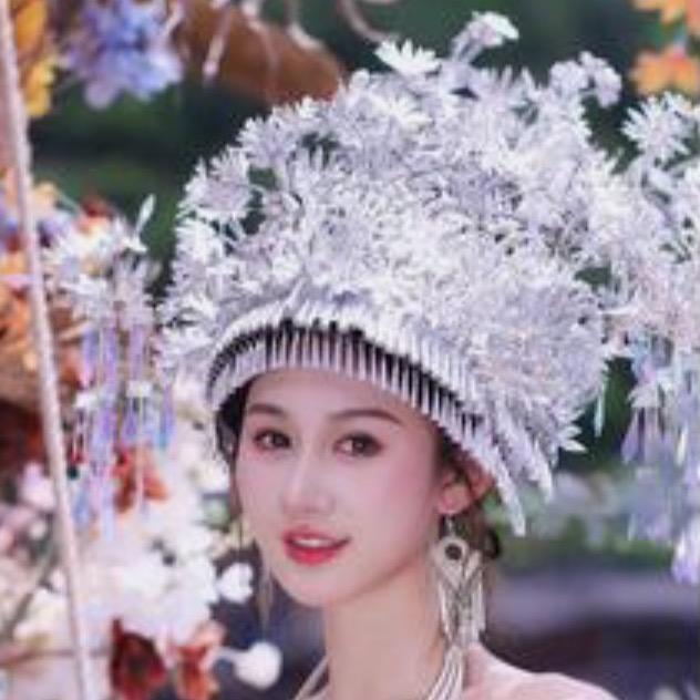 苏州雾驰服饰有限公司