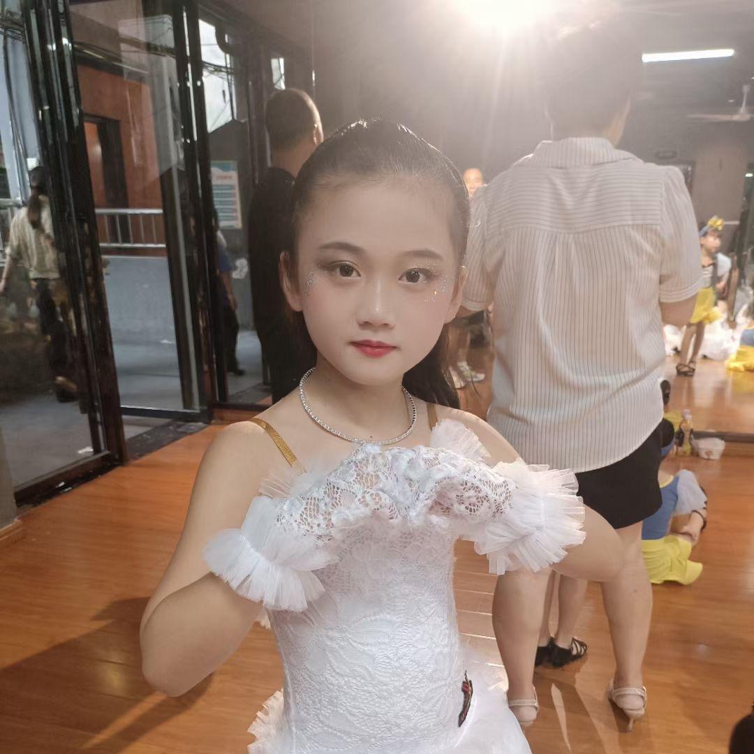 萱萱小同学
