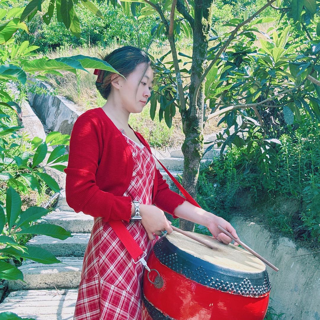 锣鼓果果